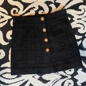 Zara black tweed mini skirt sz Medium, fits like a small.